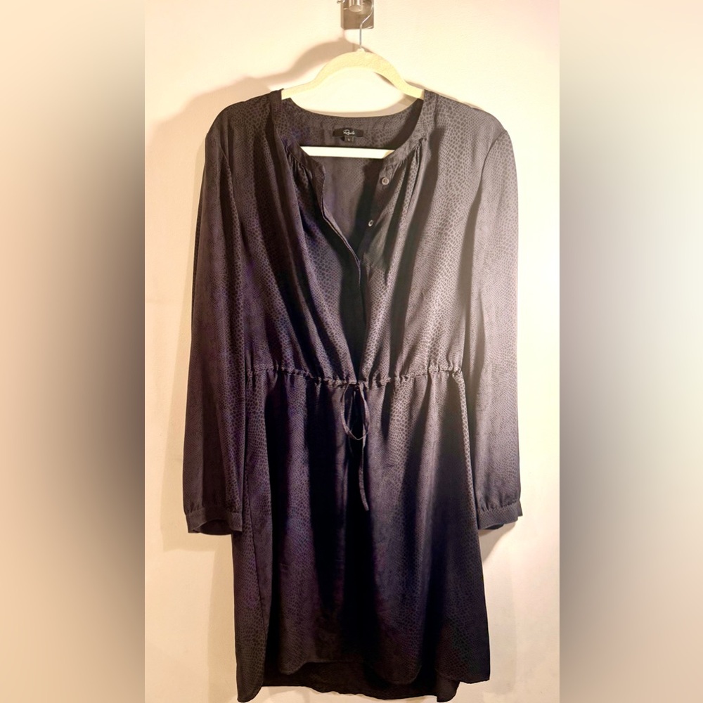 Rails 100% Silk, Black/Charcoal, Long Sleeve, Midi Dress With Subtle Cobra Print - Picture 6 of 10